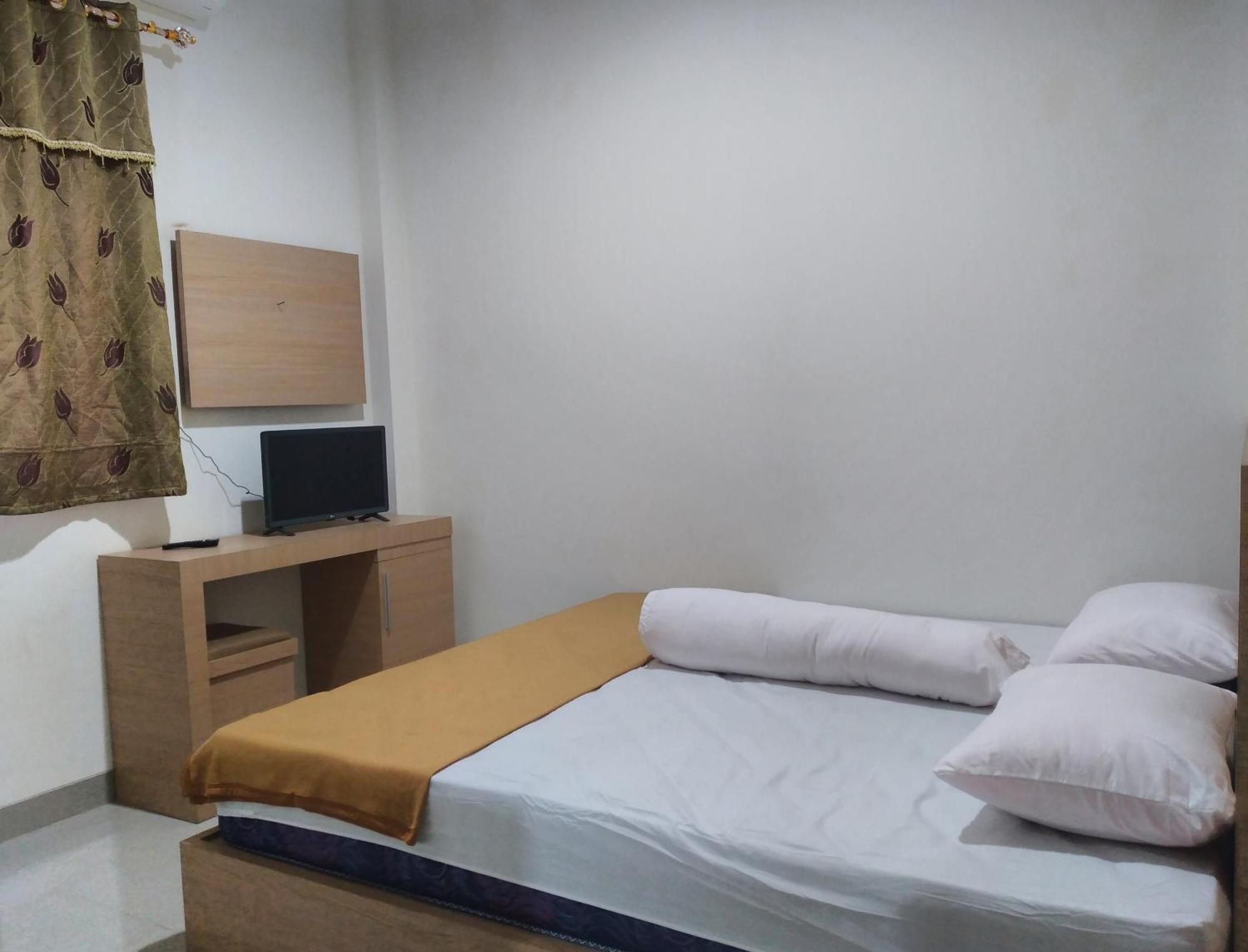 Grha Raf Homestay Makale Esterno foto